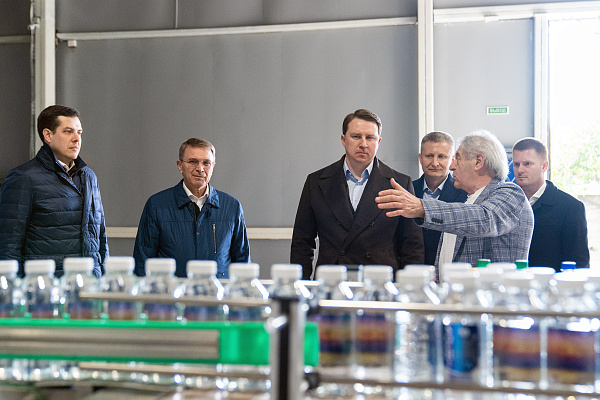 Главе Сочи Алексею Копайгородскому представили проект модернизации одного из крупнейших в городе предприятий по производству минеральной воды