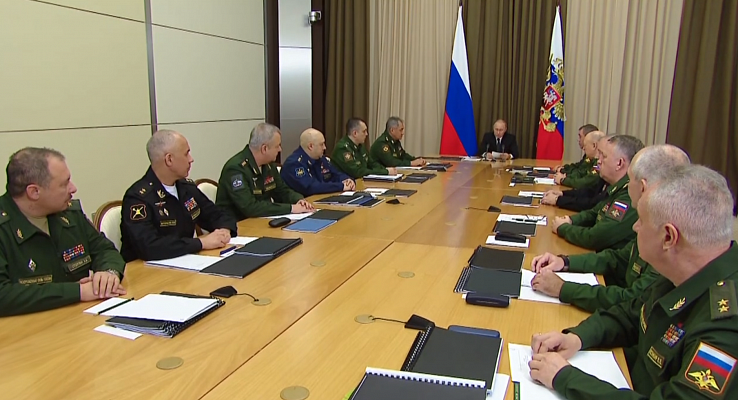 Владимир Путин встретился в Сочи с руководящим составом Министерства обороны