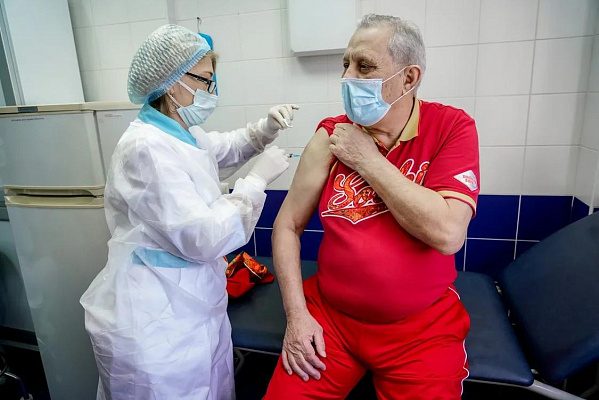 Ветераны ВОВ и члены городского Совета ветеранов Сочи прививаются от коронавируса