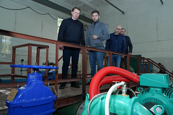 Глава Сочи Алексей Копайгородский проверил ход модернизации инженерной инфраструктуры в Хостинском районе