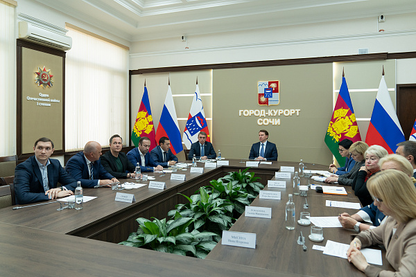 Глава Сочи Алексей Копайгородский провел рабочую встречу с территориальной депутатской группой Центрального района